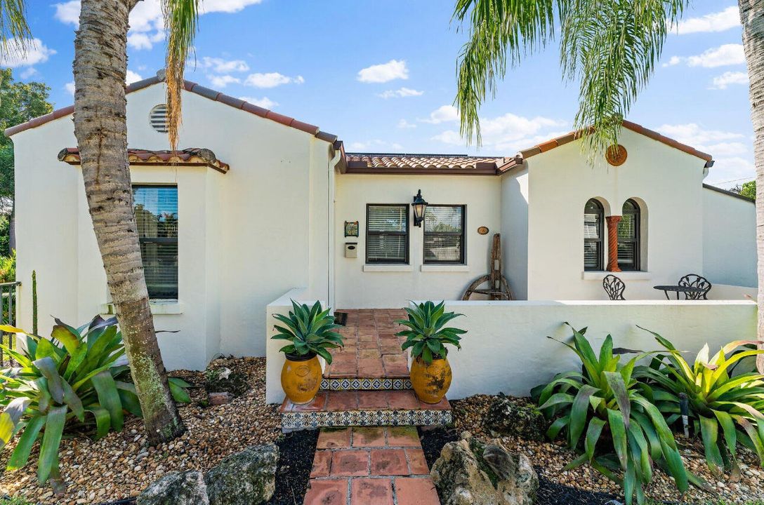 En Renta: $11,000 (4 camas, 4 baños, 2758 Pies cuadrados)