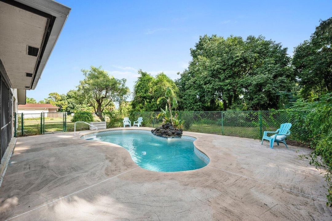 Activo con contrato: $559,000 (3 camas, 2 baños, 1946 Pies cuadrados)