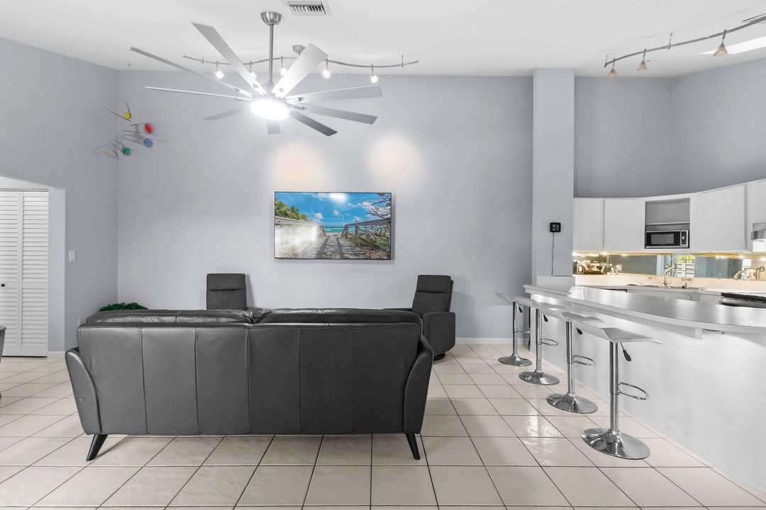 出租: $3,500 (2 贝兹, 2 浴室, 1100 平方英尺)