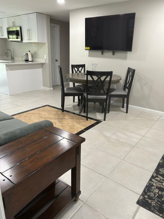 For Rent: $4,500 (3 beds, 2 baths, 1557 Square Feet)