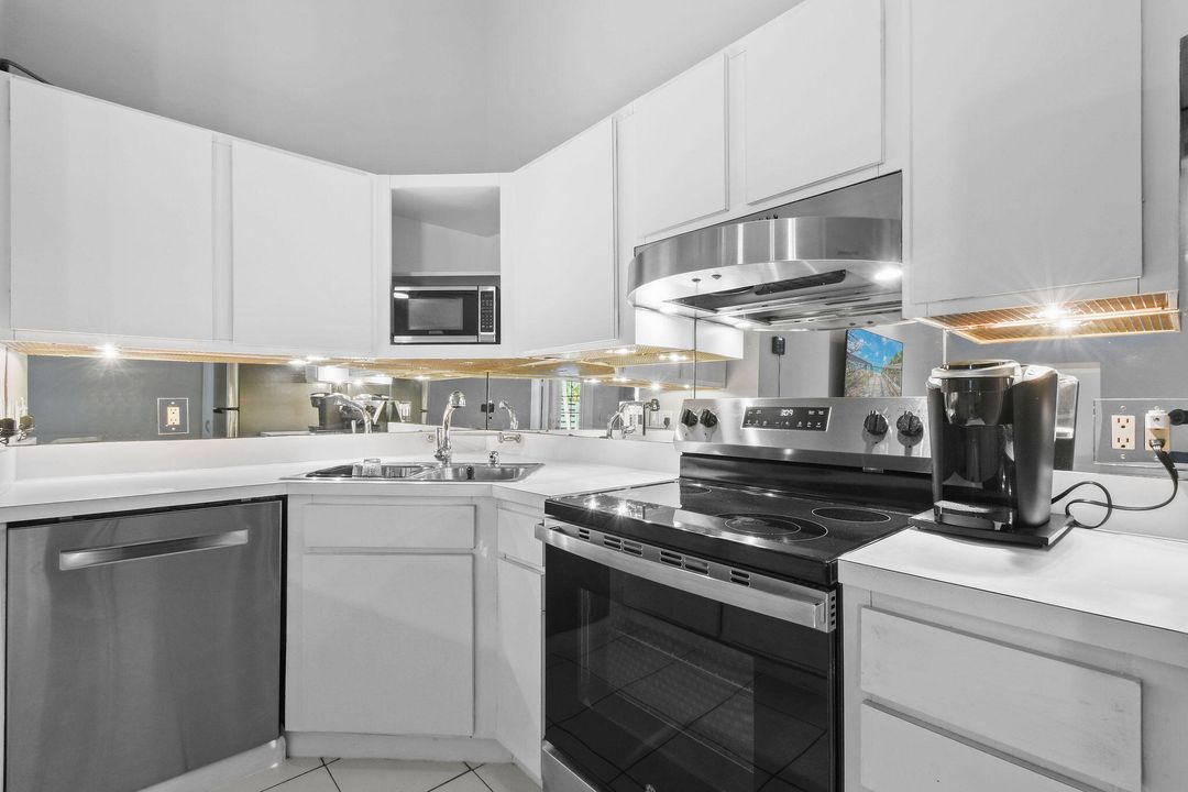 出租: $3,500 (2 贝兹, 2 浴室, 1100 平方英尺)