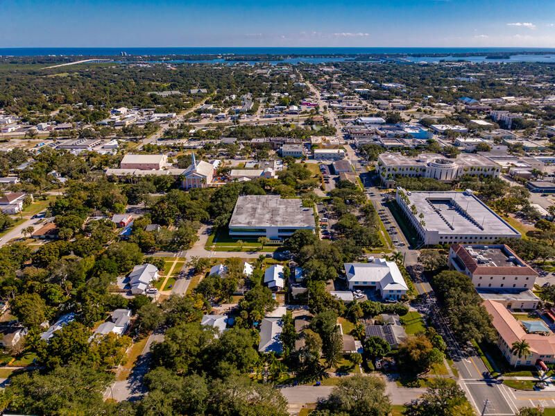 For Sale: $475,000 (3 beds, 3 baths, 1764 Square Feet)