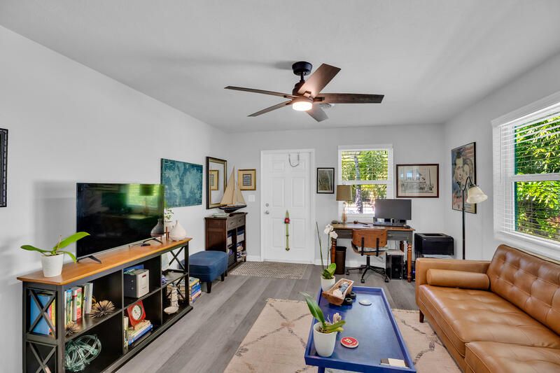 For Sale: $475,000 (3 beds, 3 baths, 1764 Square Feet)