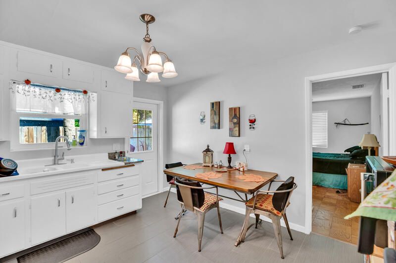 For Sale: $475,000 (3 beds, 3 baths, 1764 Square Feet)