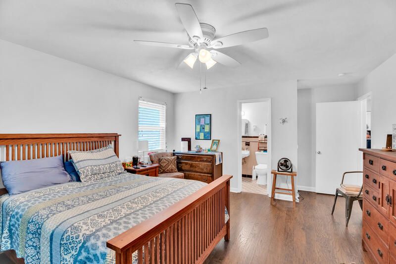 For Sale: $475,000 (3 beds, 3 baths, 1764 Square Feet)