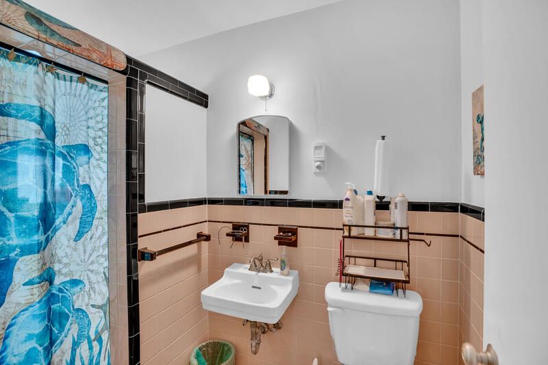 For Sale: $475,000 (3 beds, 3 baths, 1764 Square Feet)