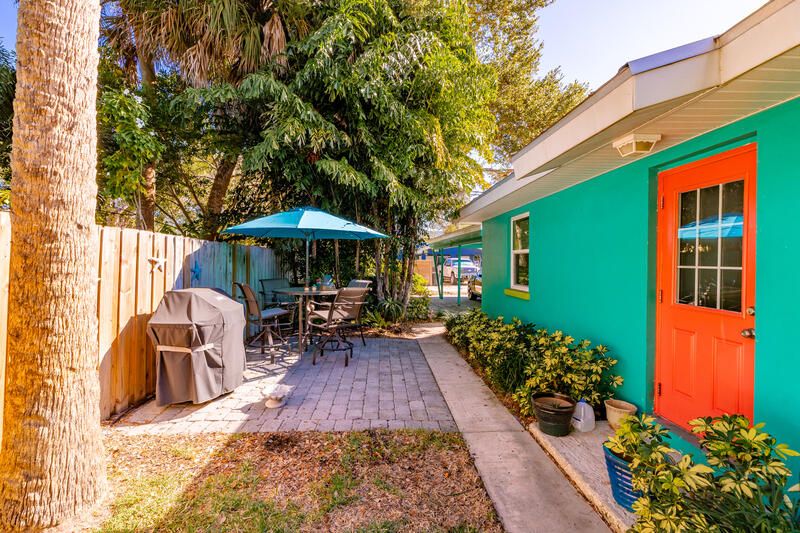 For Sale: $475,000 (3 beds, 3 baths, 1764 Square Feet)