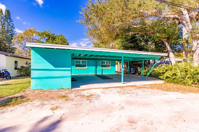 For Sale: $475,000 (3 beds, 3 baths, 1764 Square Feet)