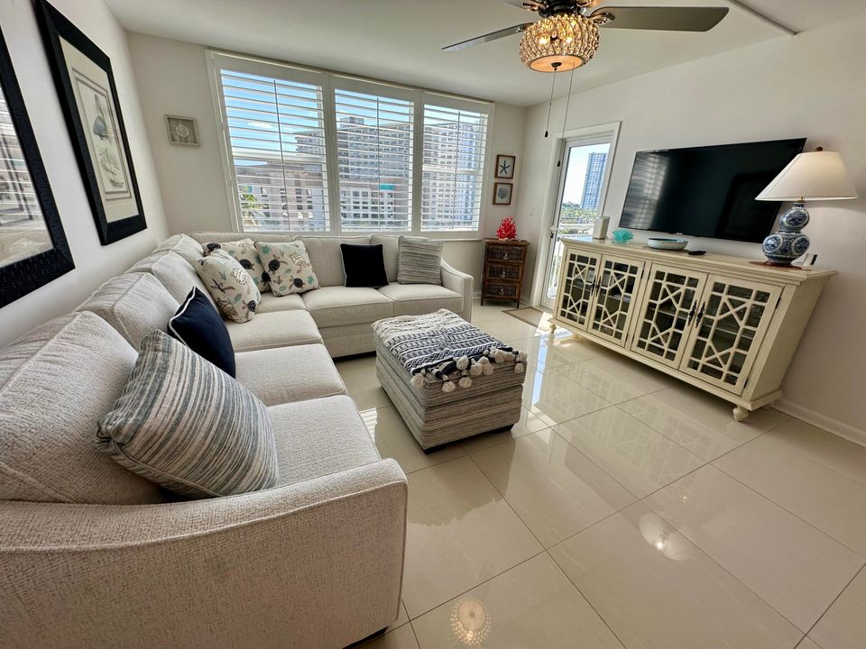 В аренду: $2,900 (2 спален, 2 ванн, 1000 Квадратных фут)