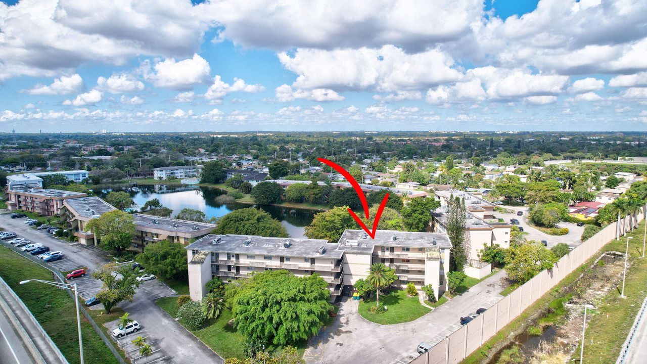 Active With Contract: $199,900 (2 beds, 2 baths, 1025 Square Feet)