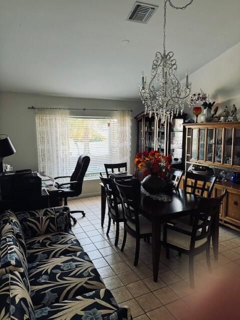 For Sale: $499,999 (4 beds, 2 baths, 1934 Square Feet)