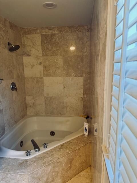 For Sale: $499,999 (4 beds, 2 baths, 1934 Square Feet)