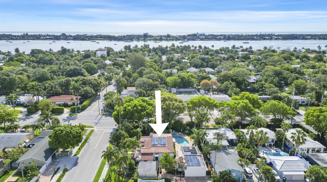 En Renta: $11,000 (4 camas, 4 baños, 2758 Pies cuadrados)