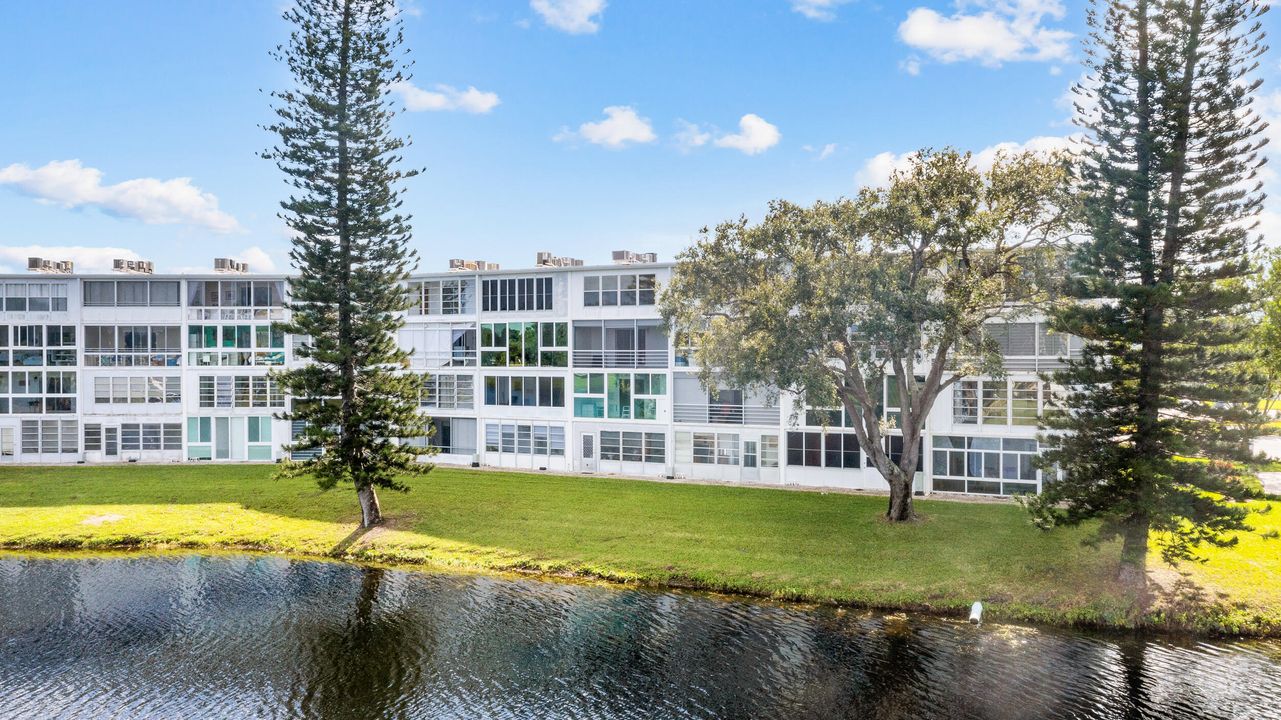 На продажу: $99,000 (1 спален, 1 ванн, 700 Квадратных фут)