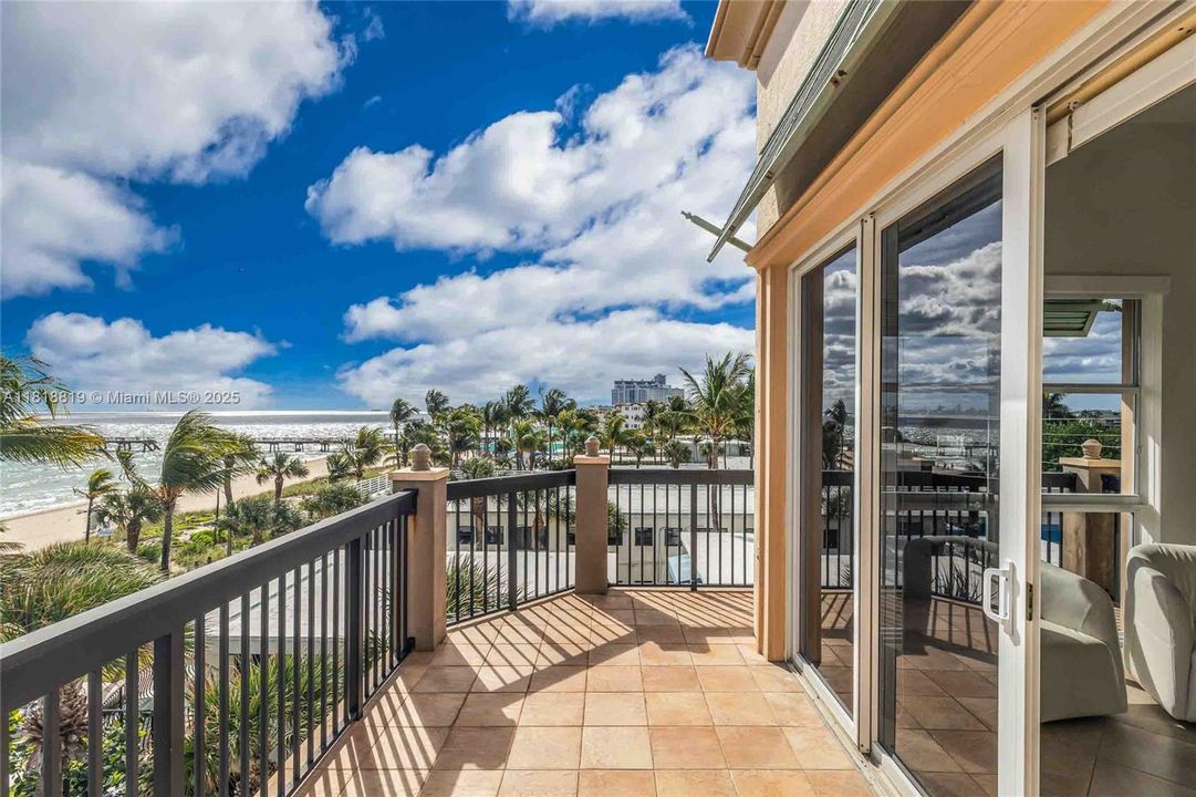 For Sale: $1,850,000 (2 beds, 2 baths, 1486 Square Feet)