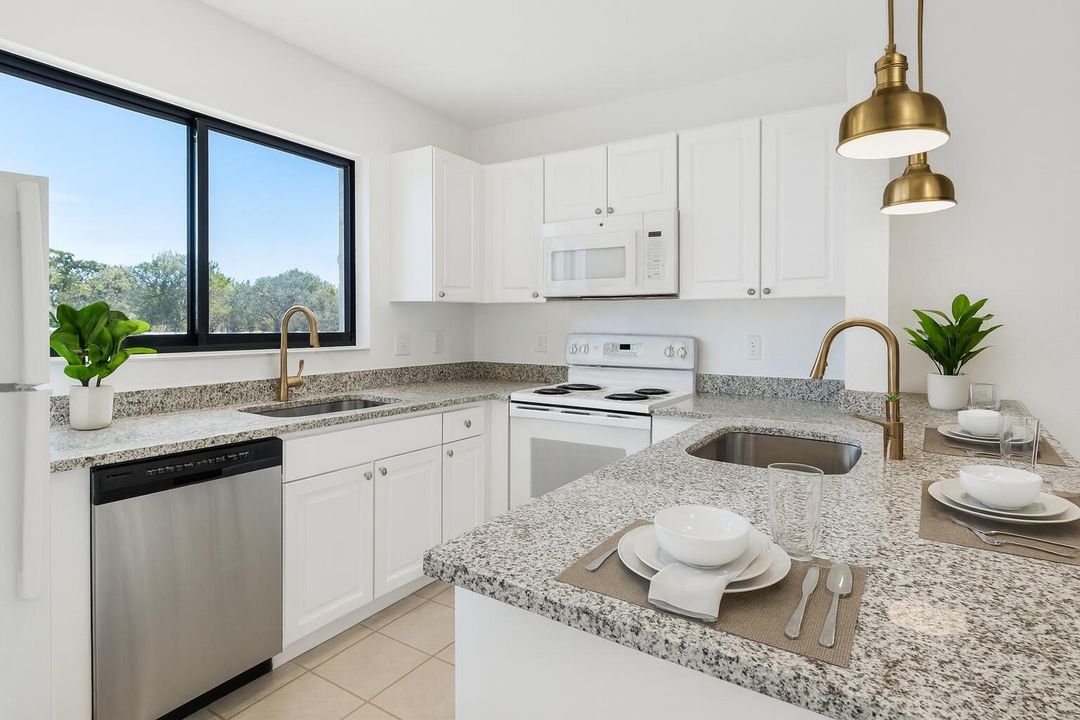 En Venta: $495,000 (3 camas, 3 baños, 1600 Pies cuadrados)