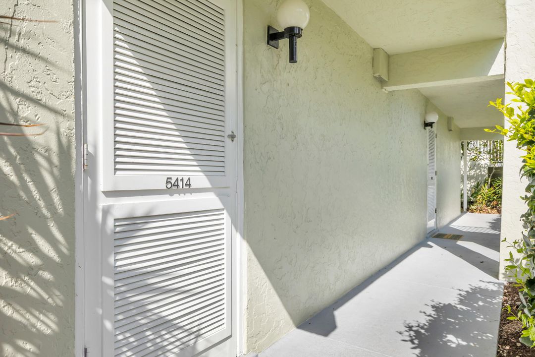 For Sale: $199,900 (1 beds, 1 baths, 678 Square Feet)