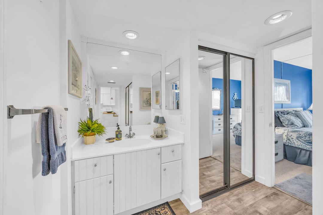 For Sale: $199,900 (1 beds, 1 baths, 678 Square Feet)