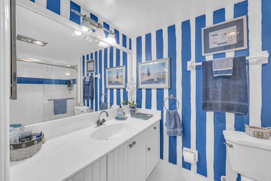 For Sale: $199,900 (1 beds, 1 baths, 678 Square Feet)