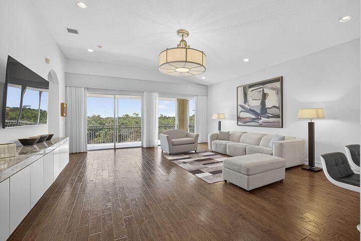 В аренду: $14,000 (3 спален, 3 ванн, 2793 Квадратных фут)