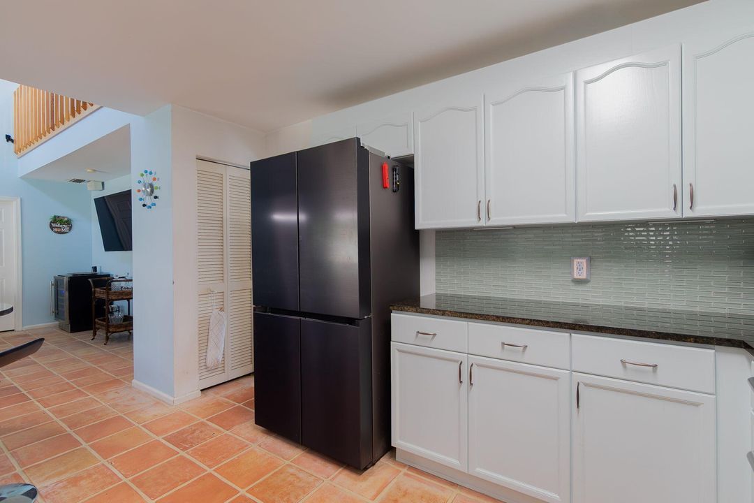 На продажу: $685,500 (4 спален, 2 ванн, 2180 Квадратных фут)