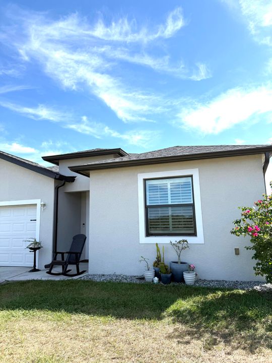 For Sale: $450,000 (3 beds, 2 baths, 1524 Square Feet)