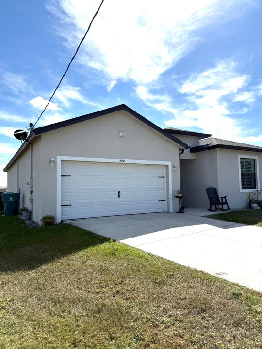 For Sale: $450,000 (3 beds, 2 baths, 1524 Square Feet)