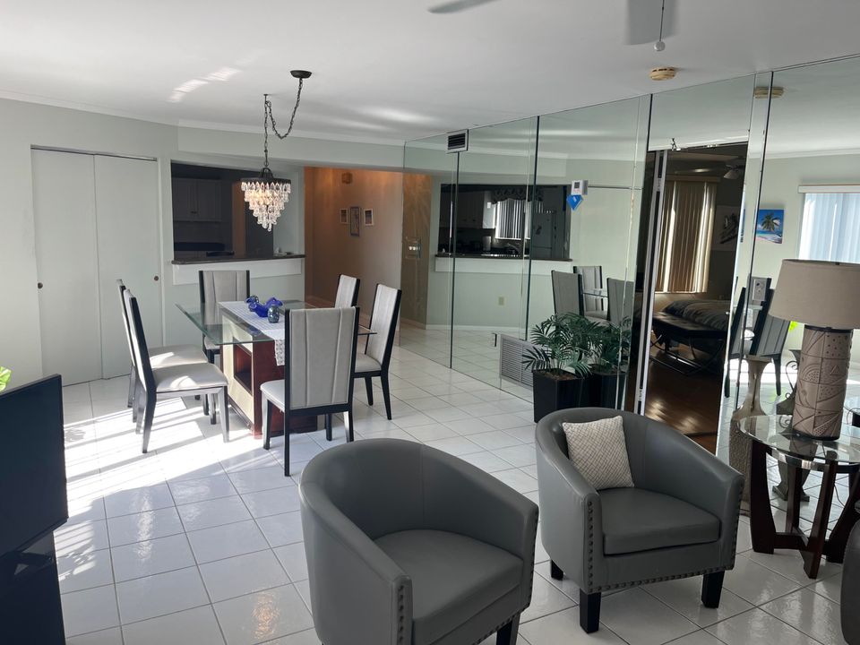 For Rent: $5,000 (2 beds, 2 baths, 1375 Square Feet)