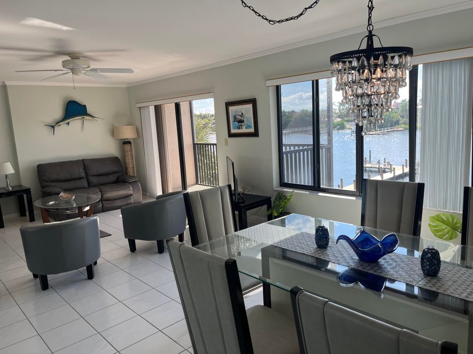 For Rent: $5,000 (2 beds, 2 baths, 1375 Square Feet)