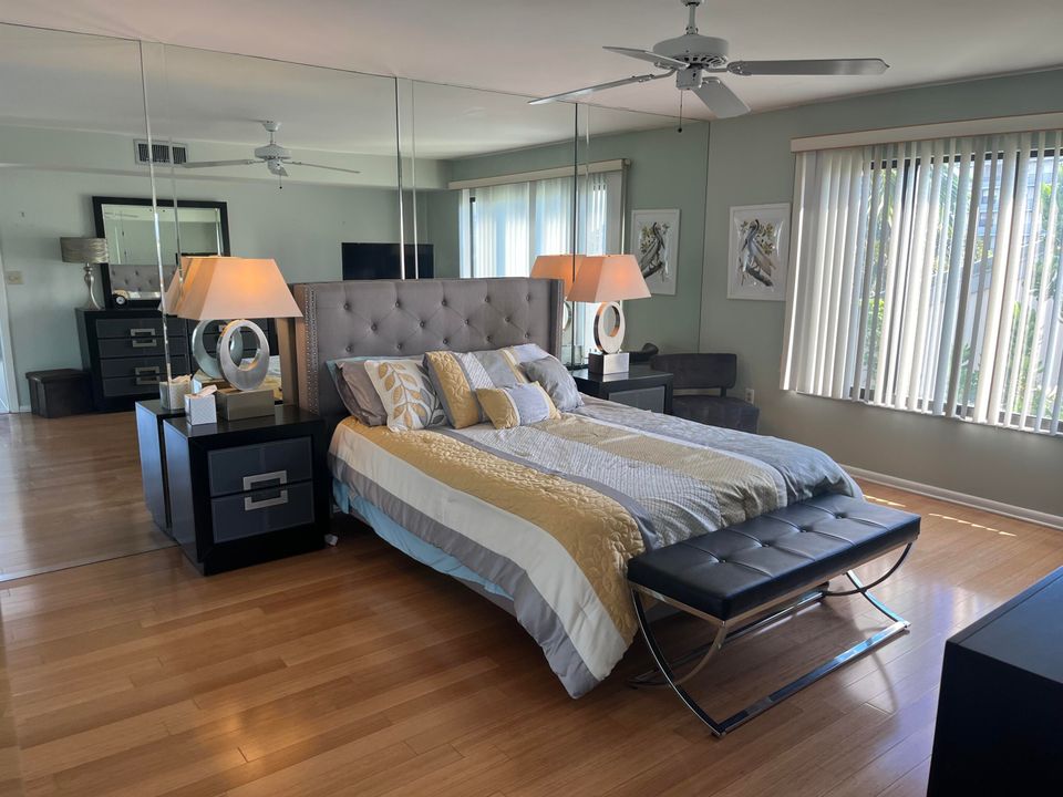 For Rent: $5,000 (2 beds, 2 baths, 1375 Square Feet)