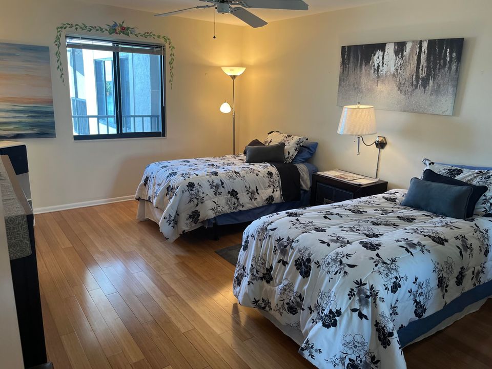 For Rent: $5,000 (2 beds, 2 baths, 1375 Square Feet)