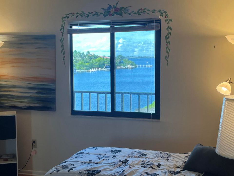 For Rent: $5,000 (2 beds, 2 baths, 1375 Square Feet)