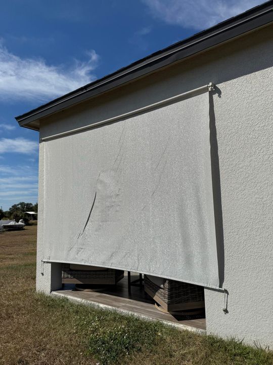 For Sale: $450,000 (3 beds, 2 baths, 1524 Square Feet)