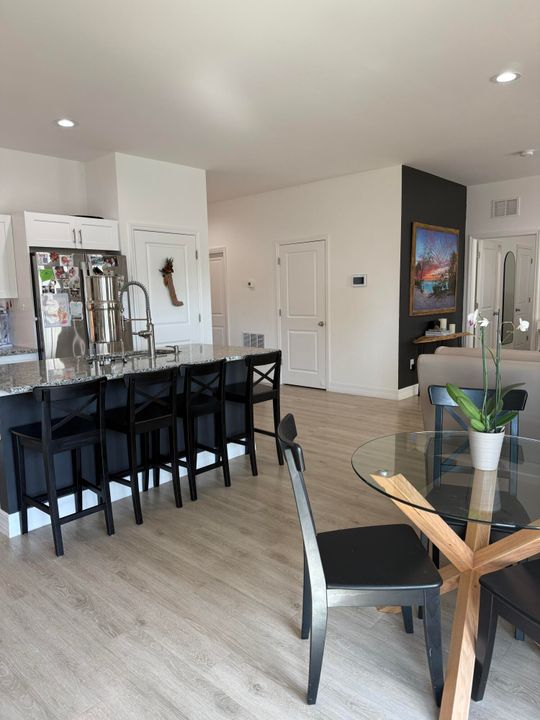 For Sale: $450,000 (3 beds, 2 baths, 1524 Square Feet)