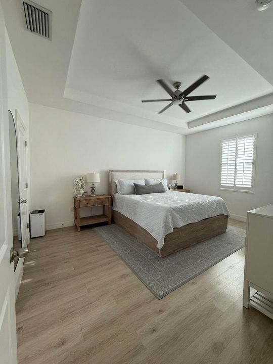 For Sale: $450,000 (3 beds, 2 baths, 1524 Square Feet)