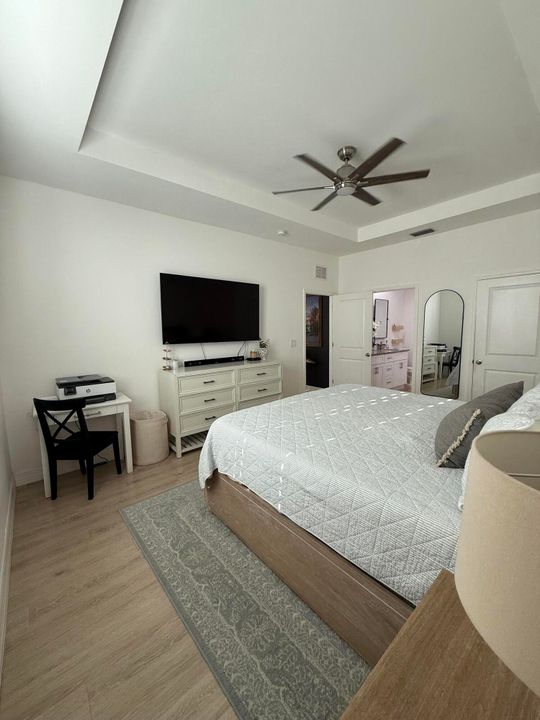 For Sale: $450,000 (3 beds, 2 baths, 1524 Square Feet)