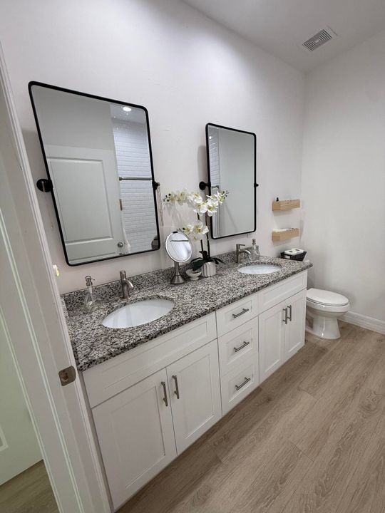 For Sale: $450,000 (3 beds, 2 baths, 1524 Square Feet)