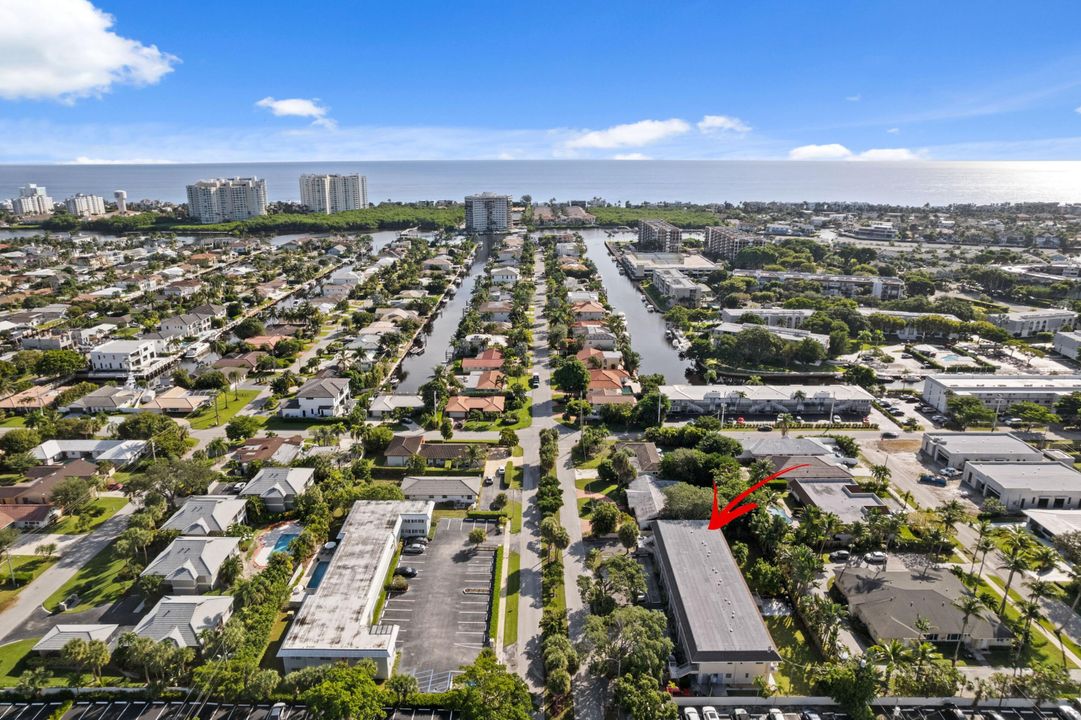 For Rent: $4,500 (2 beds, 1 baths, 910 Square Feet)