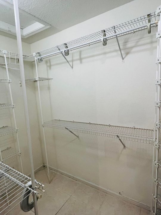 В аренду: $3,500 (3 спален, 2 ванн, 1784 Квадратных фут)