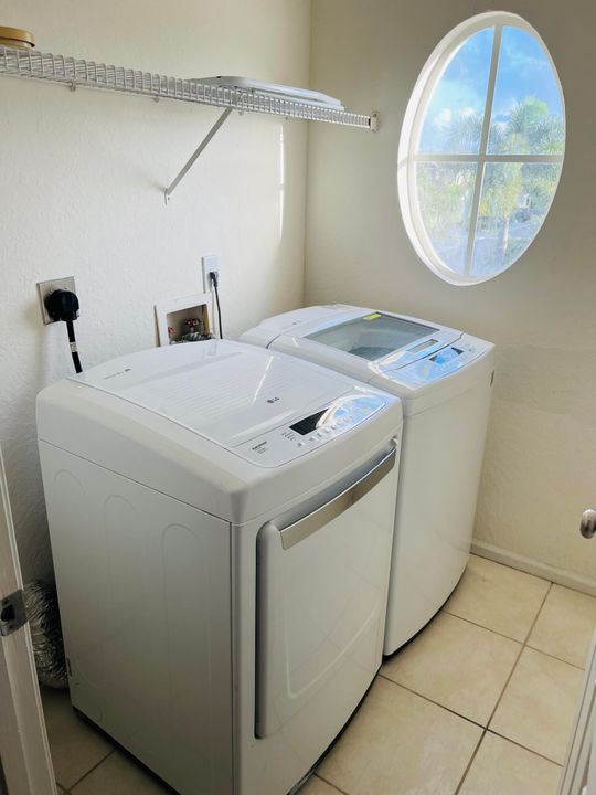 В аренду: $3,500 (3 спален, 2 ванн, 1784 Квадратных фут)