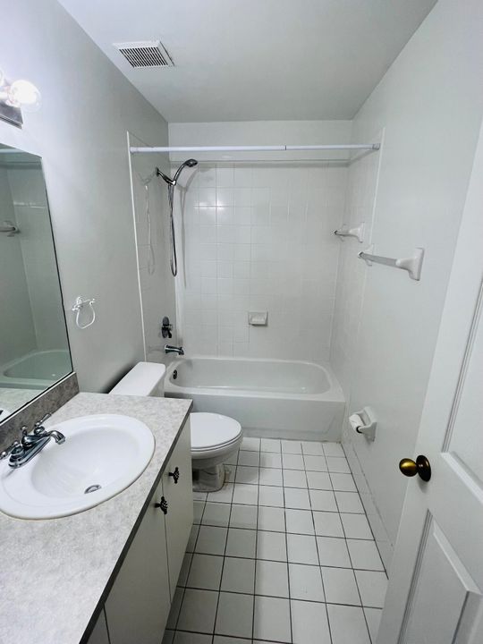 В аренду: $3,500 (3 спален, 2 ванн, 1784 Квадратных фут)