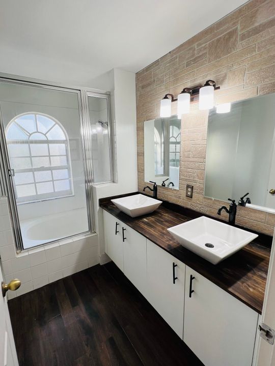 В аренду: $3,500 (3 спален, 2 ванн, 1784 Квадратных фут)