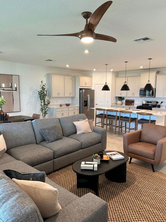 For Rent: $5,000 (4 beds, 2 baths, 2209 Square Feet)