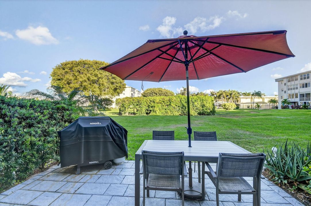 For Sale: $214,999 (2 beds, 2 baths, 1080 Square Feet)