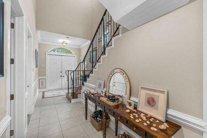 En Renta: $5,500 (4 camas, 3 baños, 3008 Pies cuadrados)