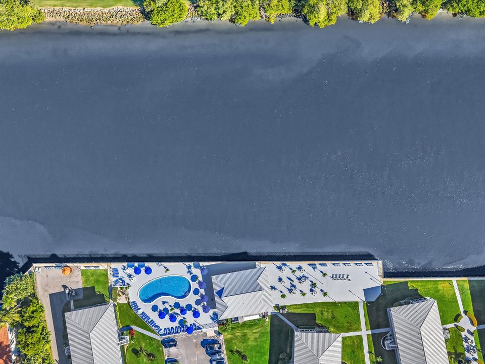 Active With Contract: $185,000 (2 beds, 1 baths, 798 Square Feet)