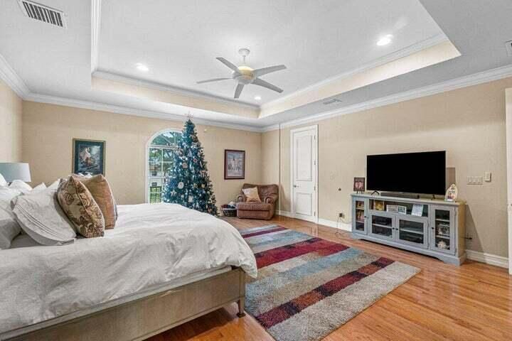 En Renta: $5,500 (4 camas, 3 baños, 3008 Pies cuadrados)