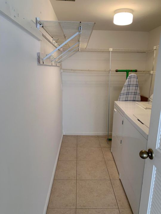 For Sale: $169,000 (2 beds, 2 baths, 1228 Square Feet)
