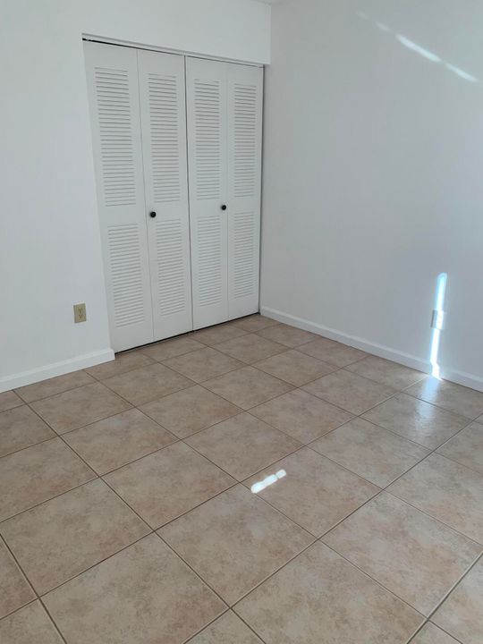 For Sale: $169,000 (2 beds, 2 baths, 1228 Square Feet)