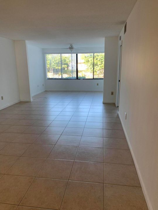 For Sale: $169,000 (2 beds, 2 baths, 1228 Square Feet)